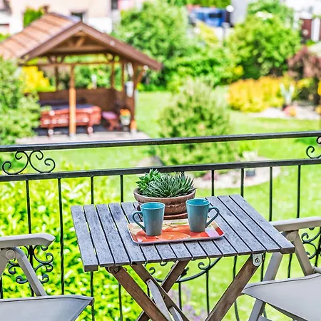 Zenit 6 Mit Balkon By Interhome