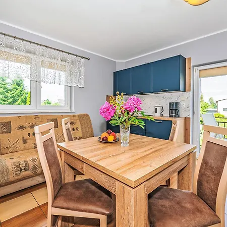 Zenit 6 Mit Balkon By Interhome